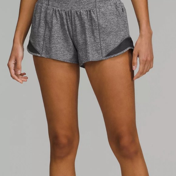Lululemon Hotty Hot Shorts LR 2.5" - Picture 1 of 4